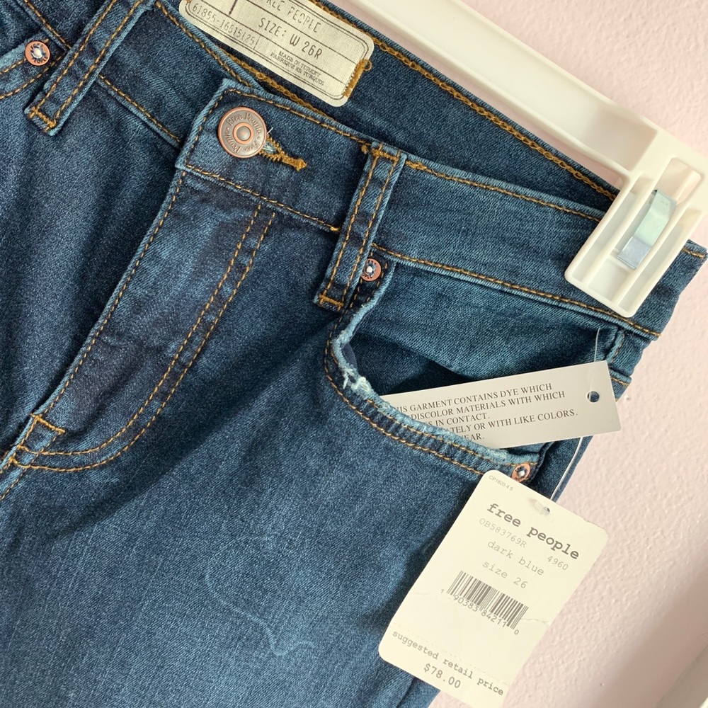 NWT Free People Busted Skinny Jeans - Picture 4 of 5